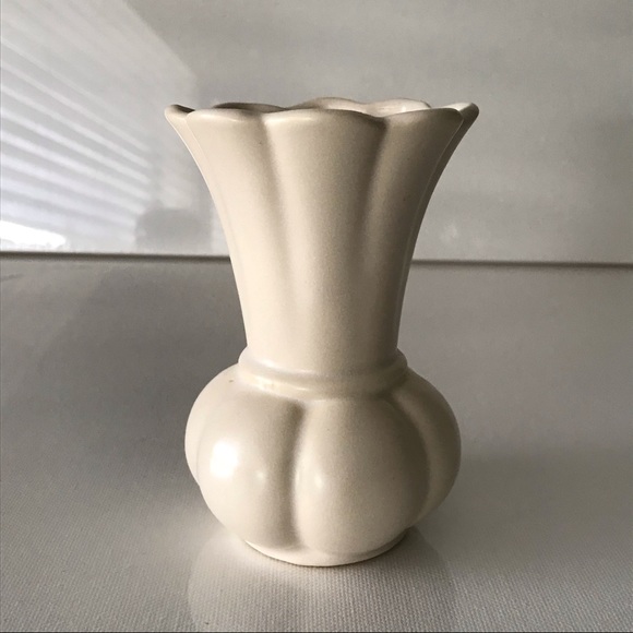 Vintage Mid Century Small Ceramic Vase / Bud Vase
